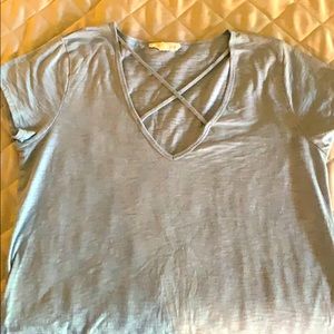 Lovestitch (from Vici) cross front basic tshirt